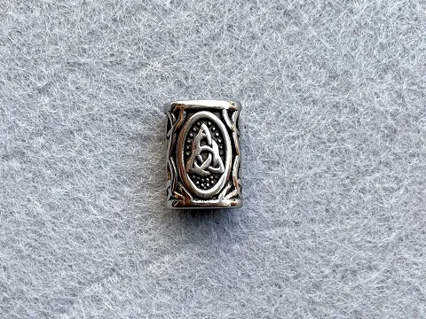 Намистина (Триквітр)