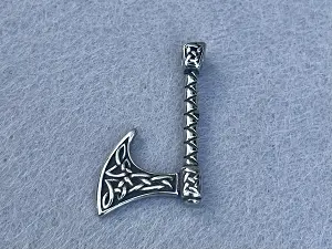 Кулон Сокира