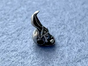 Намистина Череп