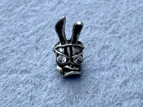 Намистина Череп