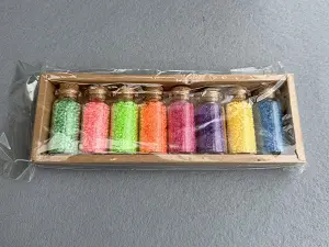 Набір бісеру в пляшечках - 8 кольорів.