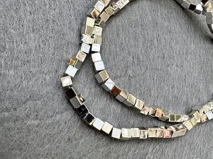 Гематит Кубик-3мм