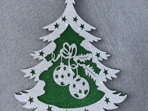 Аплікація з фетру та фому <Ялинка>