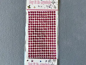 Стрази на клейовій основі