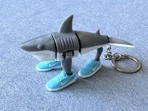 Брелок Акула в кедах надрукований на 3Д принтері
