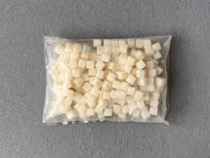 Намистини пластикові - Куб - 10мм