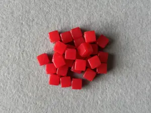 Намистини пластикові - Куб - 10мм