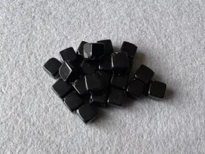 Намистини пластикові - Куб - 10мм