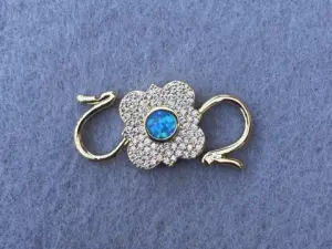 Карабін подвійний з опалом та цирконієм