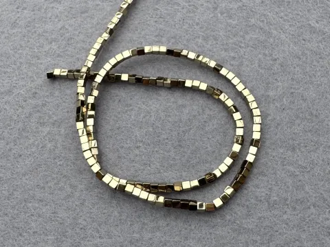 Гематит Кубик - 2мм