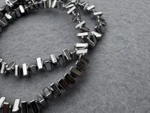 Гематит трикутник – 6 мм