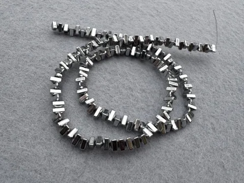 Гематит трикутник – 6 мм