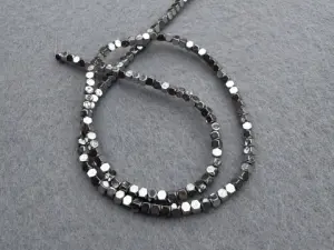 Гематит Кубик - 2,5 мм